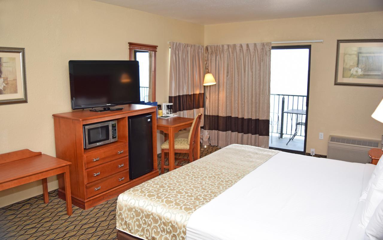 Beachfront Hotel Houghton Lake Buitenkant foto