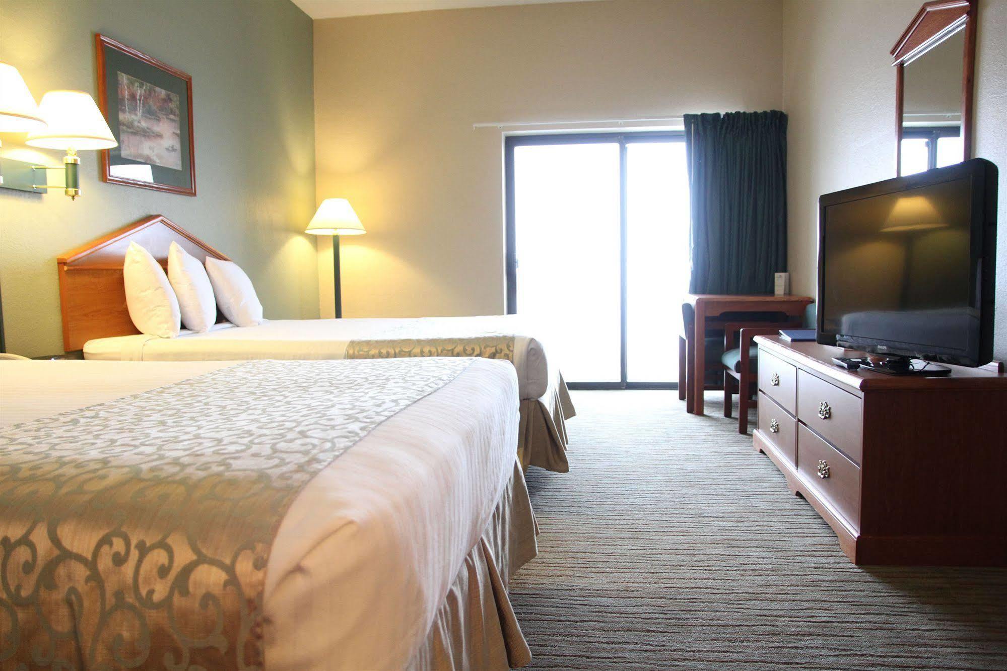 Beachfront Hotel Houghton Lake Buitenkant foto