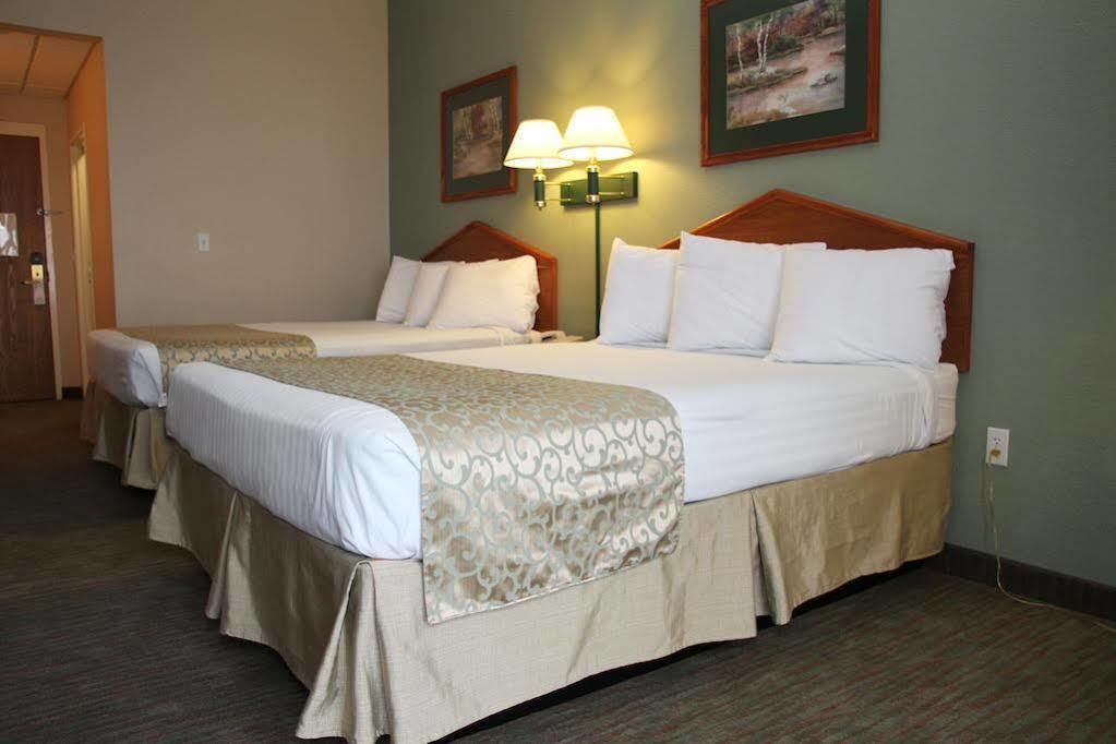 Beachfront Hotel Houghton Lake Buitenkant foto